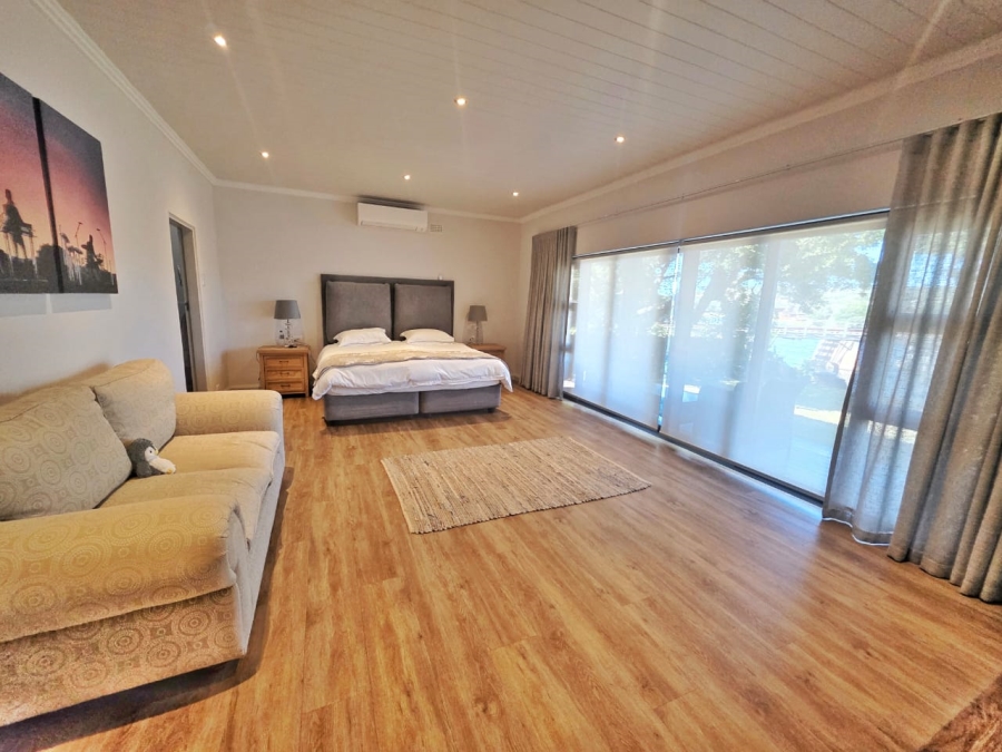5 Bedroom Property for Sale in Wilderness Central Western Cape